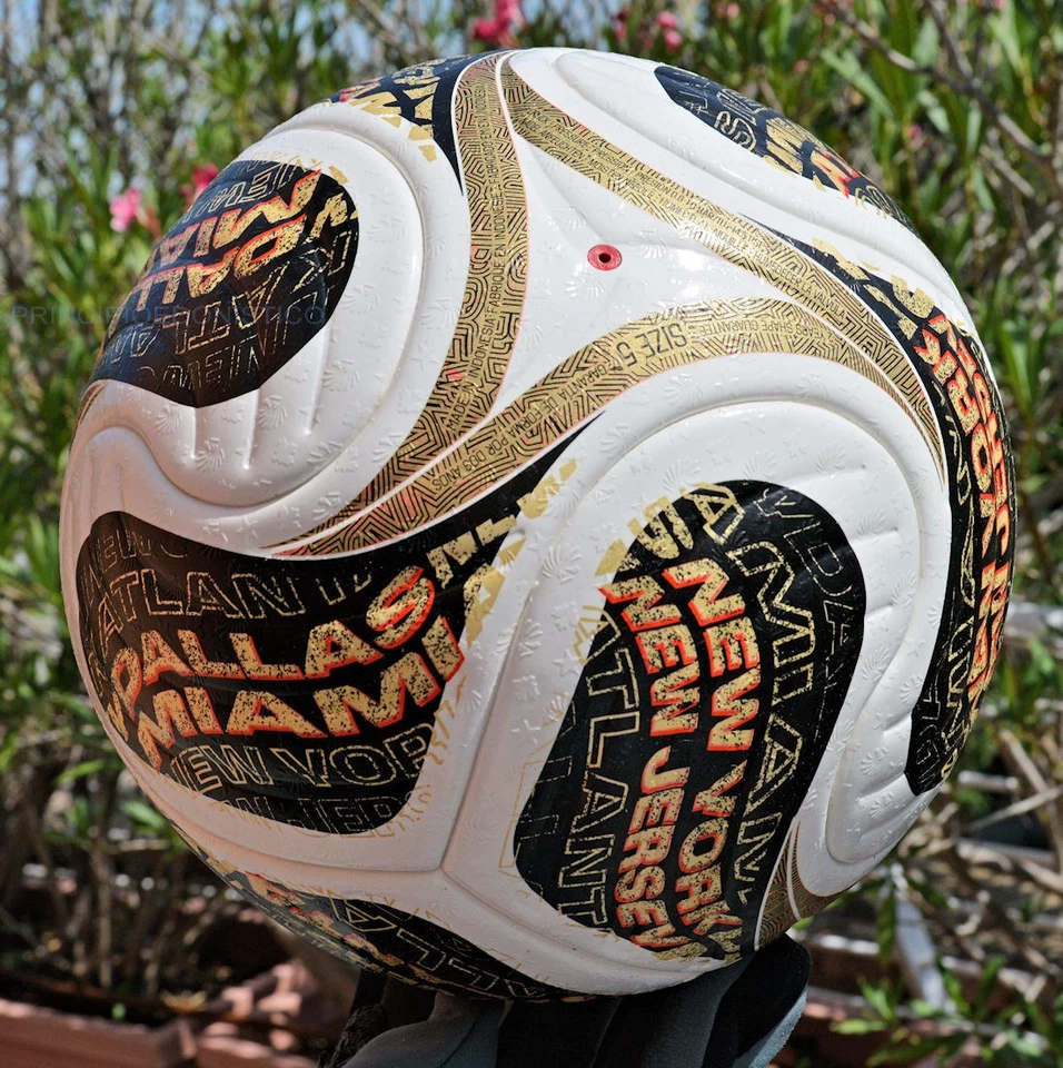 Adidas Trionda Finals Pro – dettaglio pannelli