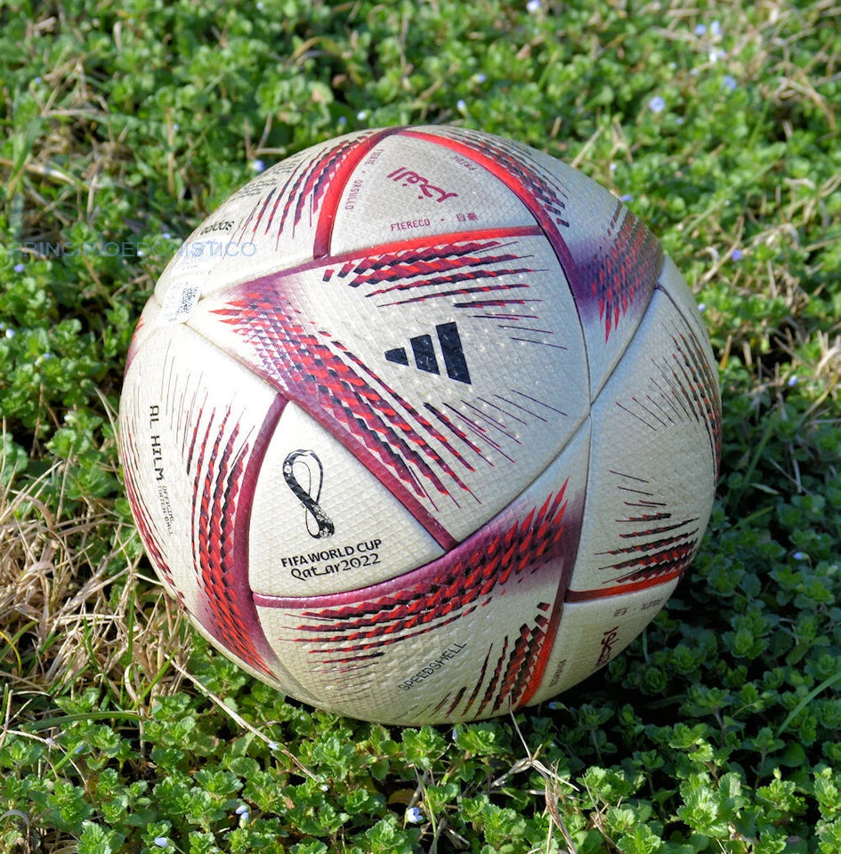 Adidas Al Hilm Pro – Vista laterale con box