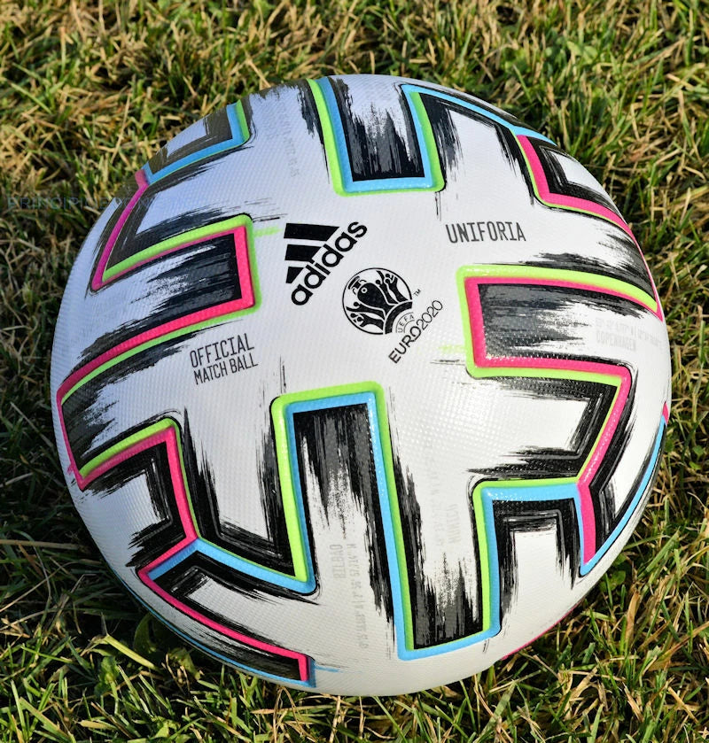 Adidas Uniforia Pro – Box retro con dettagli ufficiali e barcode