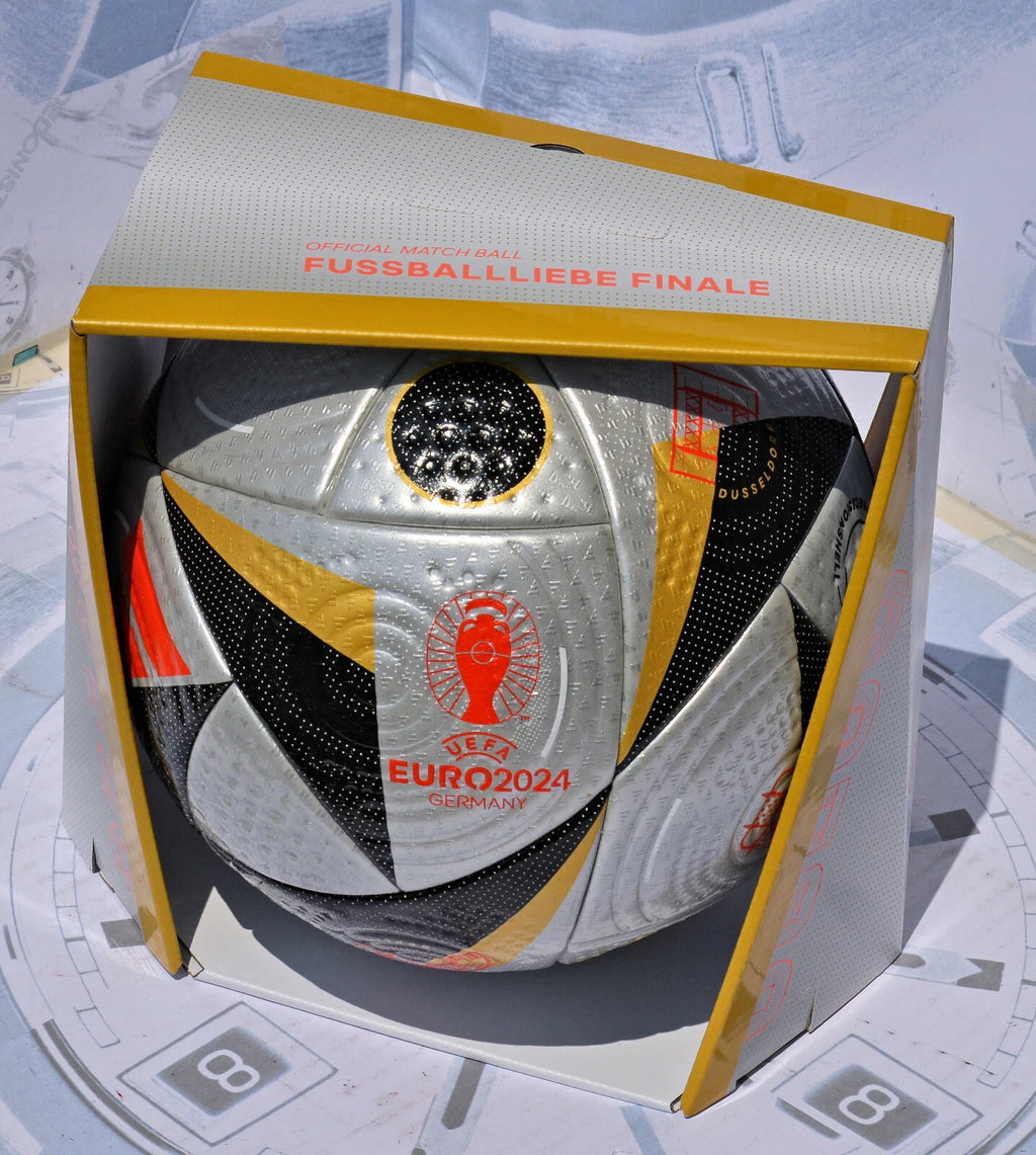 Adidas Fussballliebe Finale Pro – Pallone nella box originale, vista frontale