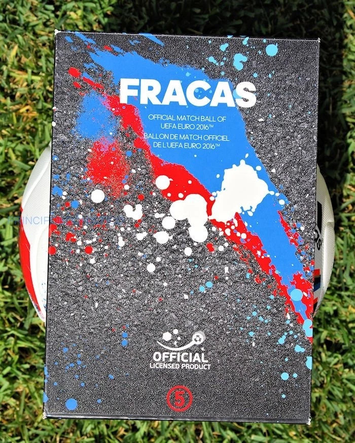 Pallone Adidas Fracas EURO 2016 – dettaglio scritta Official Match Ball 06 July 2016 Stade de Lyon