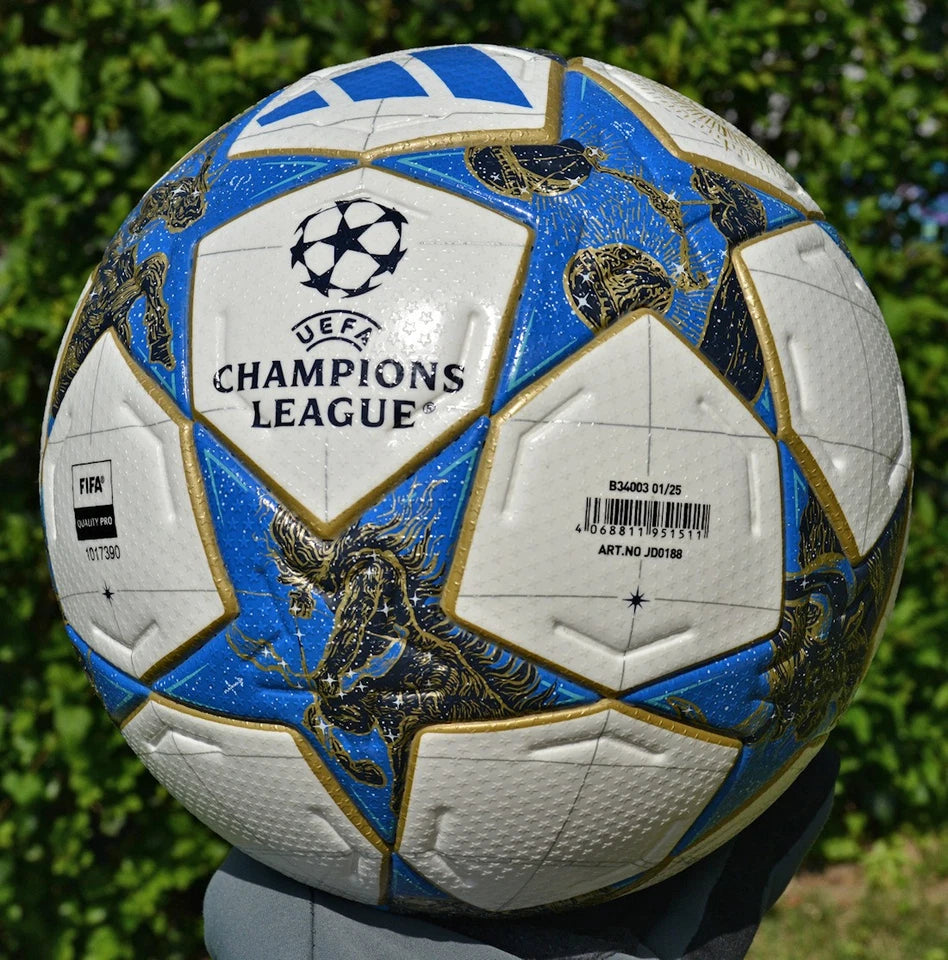 Pallone Adidas UCL 2025-2026 – vista con logo Adidas e Champions League