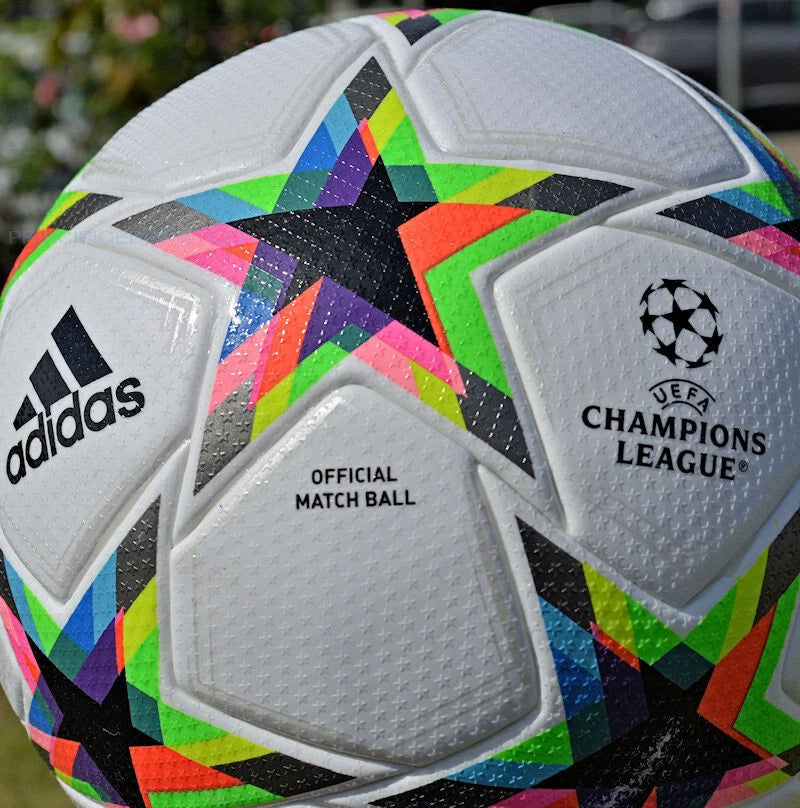 Pallone Adidas UCL 2022-2023 – vista con logo FIFA Quality Pro 1004567