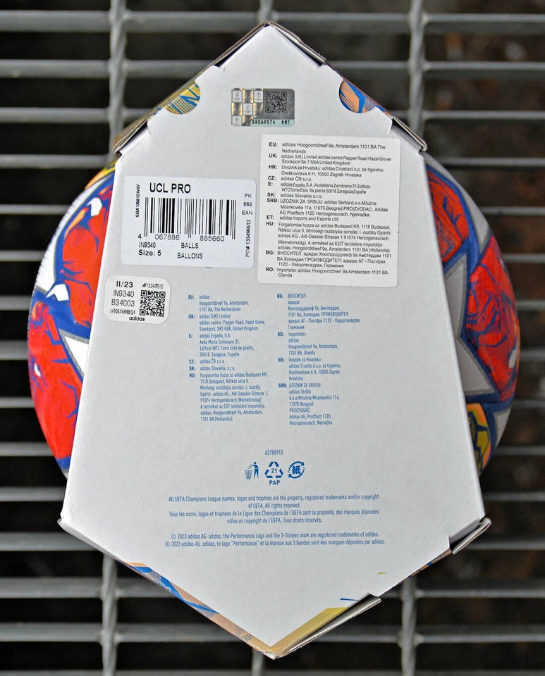 Pallone Adidas London 24 Final – dettaglio logo Champions League e London 24 Final
